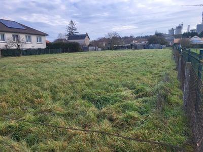 Terrain constructible - 1 222 m²