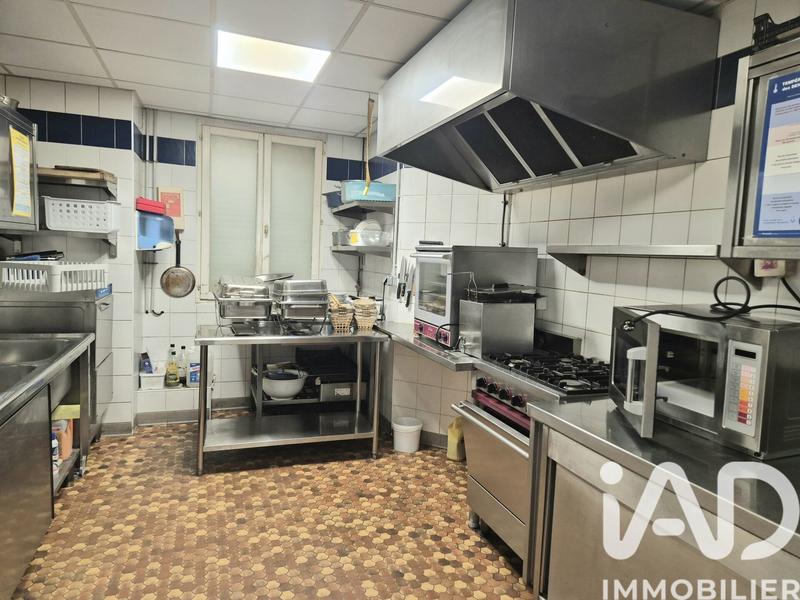 Maison - 280 m² - 9 pièces