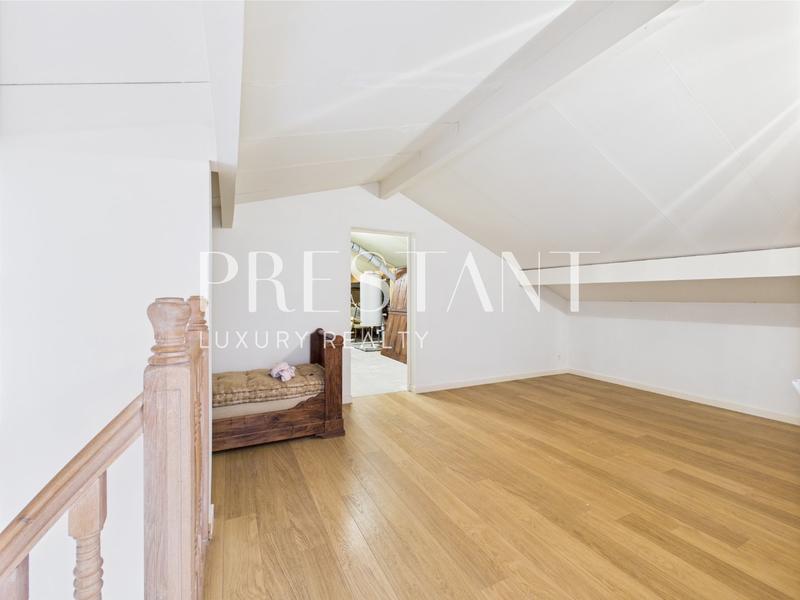 Maison de ville - 209 m² - 4 pièces