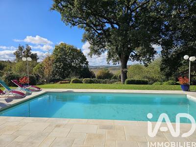 Maison - 174 m² - 5 pièces