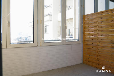 Chambre - 9 m² - 7 pièces