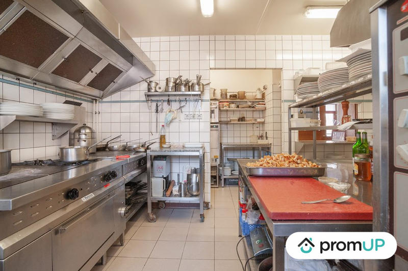 Local commercial - 250 m² - 3 pièces