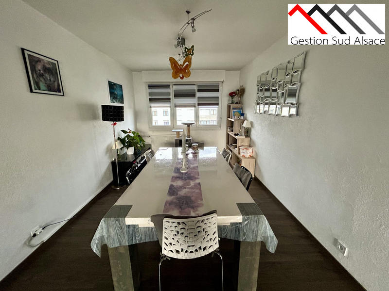 Appartement - 93 m² - 5 pièces