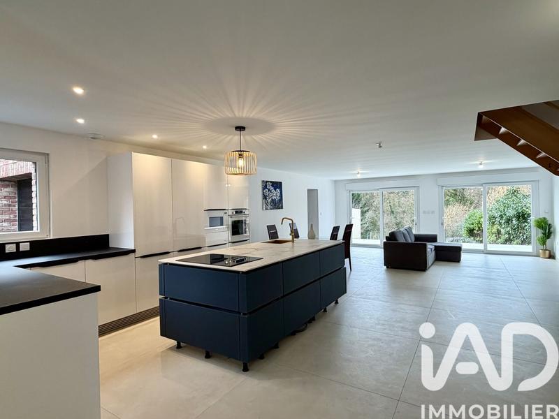 Maison - 137 m² - 4 pièces