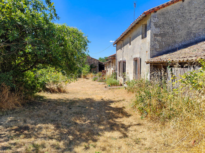 Maison en pierre - 95 m² - 3 pièces