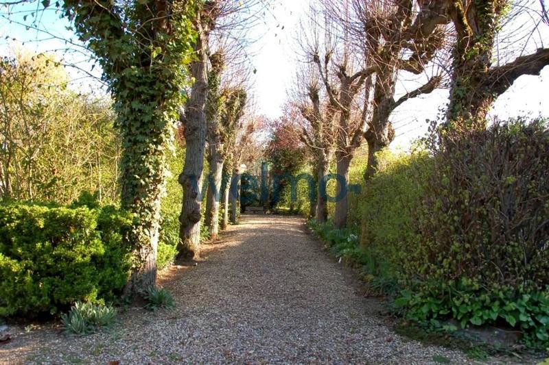 Maison - 344 m² - 13 pièces