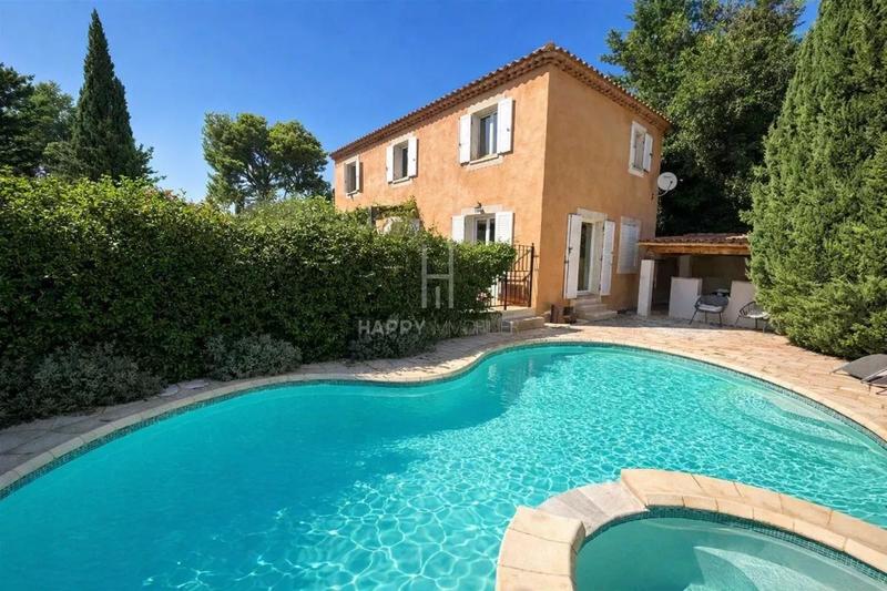 Maison - 211 m² - 7 pièces