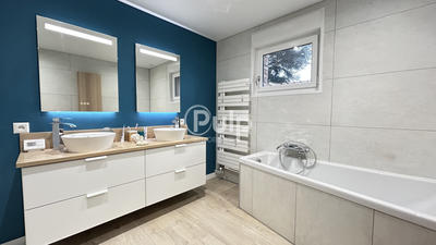 Pavillon - 135 m² - 6 pièces