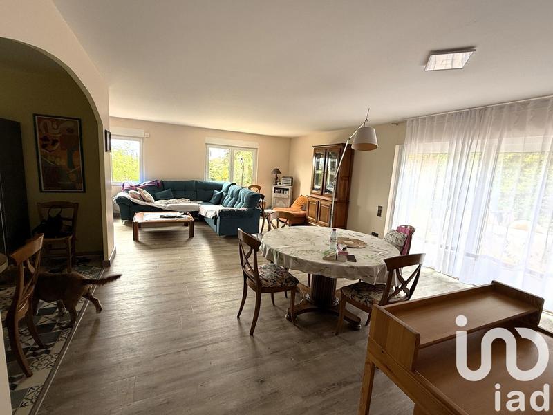 Maison - 237 m² - 8 pièces