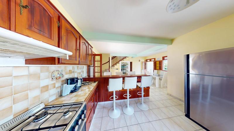 Maison - 180 m² - 7 pièces