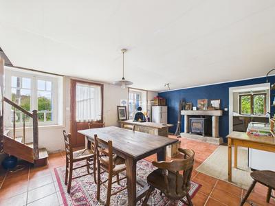 Maison - 150 m² - 5 pièces