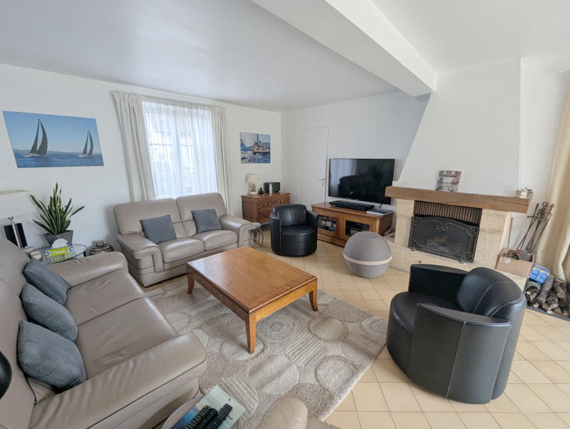 Maison - 210 m² - 7 pièces