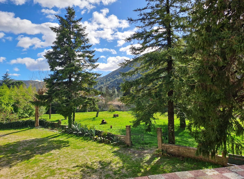 Mas - 214 m² - 16 pièces