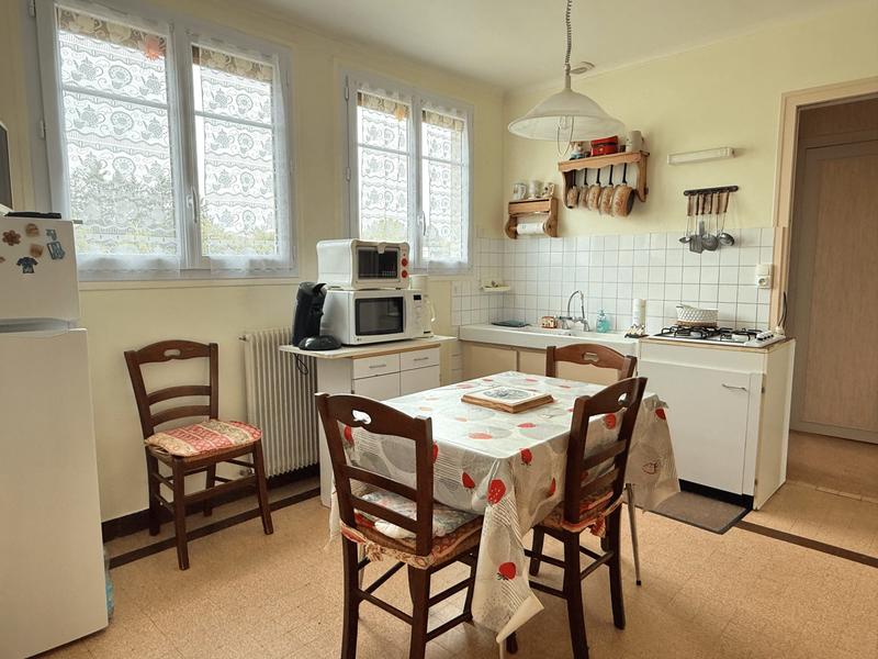 Maison - 90 m² - 4 pièces