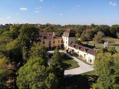 Château - 1 600 m² - 35 pièces