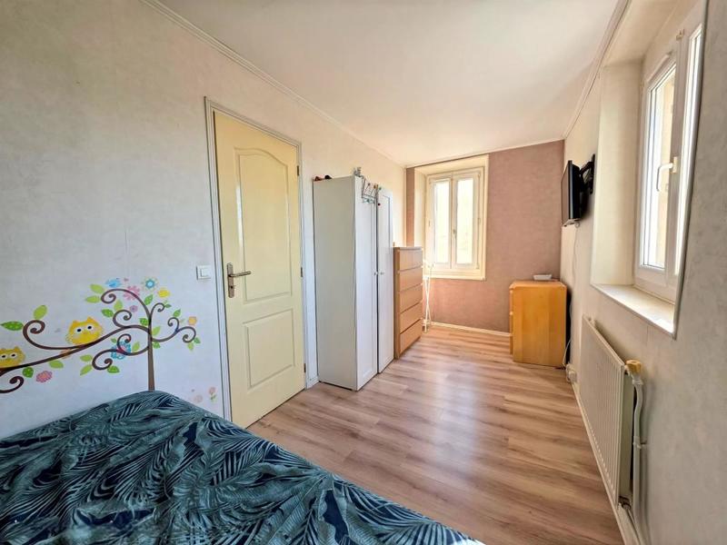 Maison - 93 m² - 4 pièces