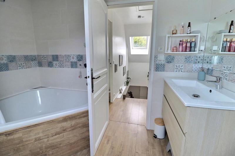 Maison - 110 m² - 6 pièces