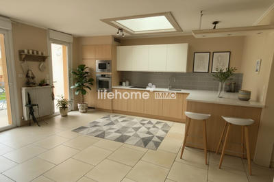 Maison - 180 m² - 7 pièces