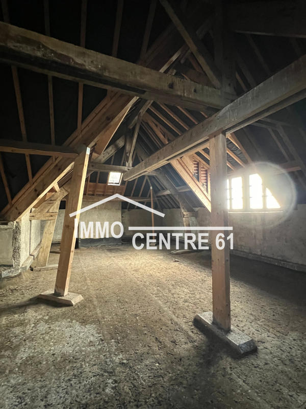 Maison - 200 m² - 9 pièces