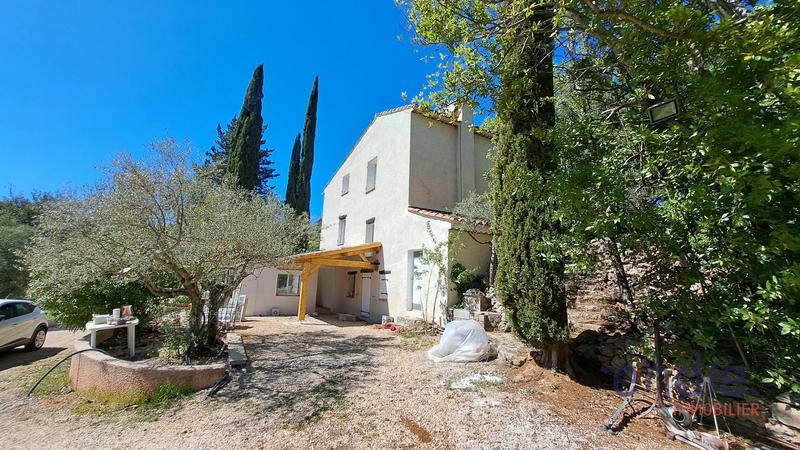 Maison - 198 m² - 8 pièces