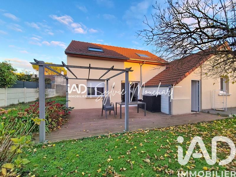 Maison - 140 m² - 6 pièces