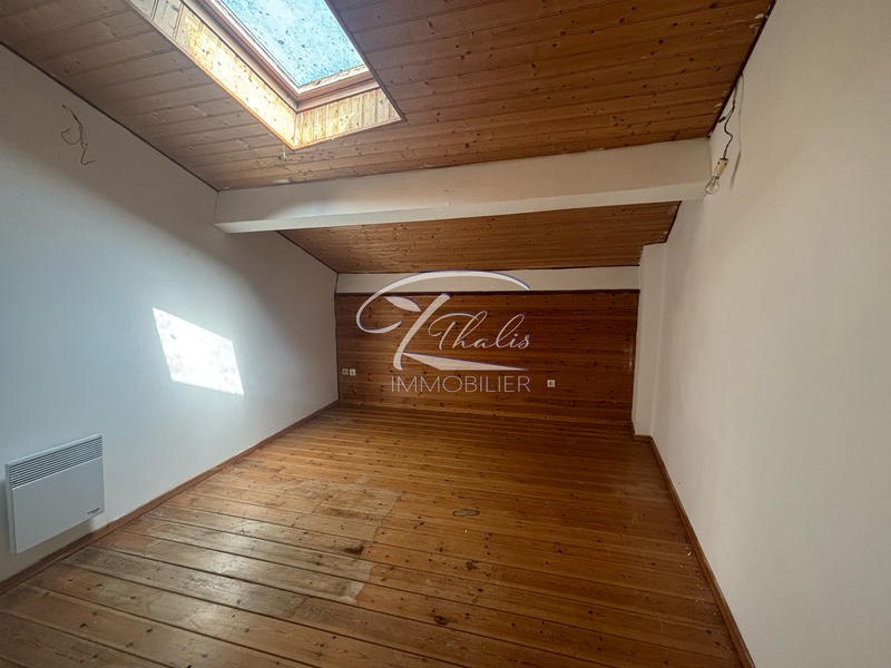 Maison ancienne - 210 m² - 9 pièces