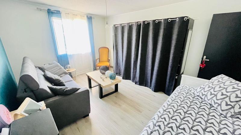 Maison - 90 m² - 3 pièces