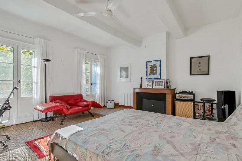 Maison - 186 m² - 8 pièces