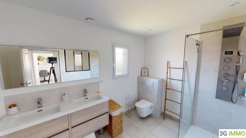 Maison - 121 m² - 5 pièces