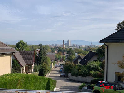 Maison - 165 m² - 7 pièces