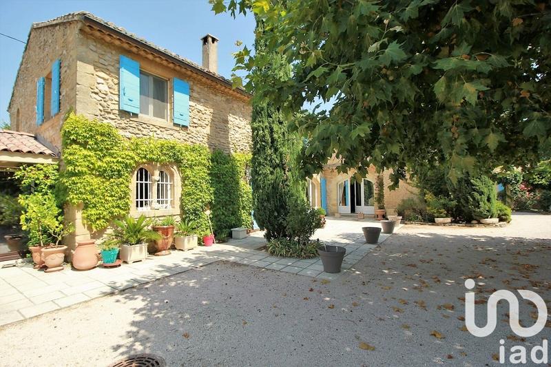 Maison - 335 m² - 9 pièces