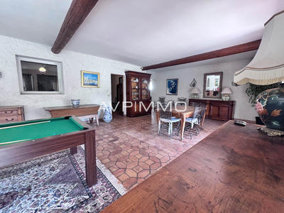 Villa - 328 m² - 7 pièces