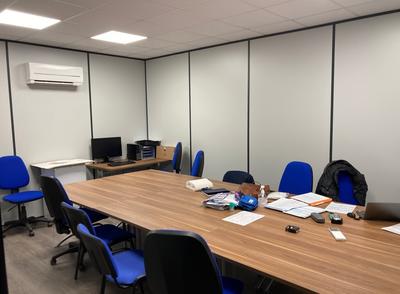 Local d'activité / Entrepôt - 490 m²