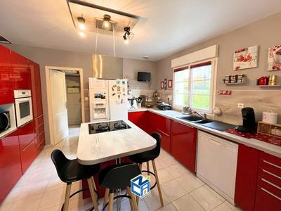 Maison - 167 m² - 7 pièces