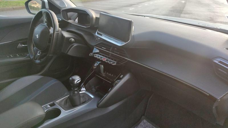 Peugeot 2008 II 1.2 Puretech 100 Allure