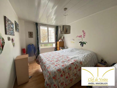 Appartement - 81 m² - 5 pièces