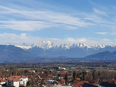 Appartement - 90 m² - 4 pièces