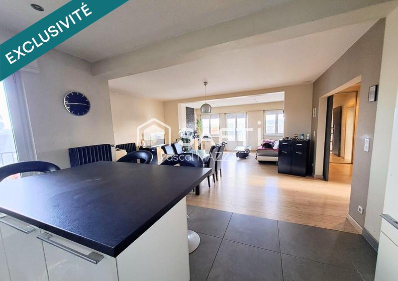 Appartement - 99 m² - 4 pièces