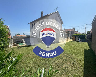 Maison jumelée - 94 m² - 5 pièces