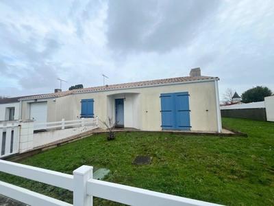 Maison traditionnelle - 103 m² - 4 pièces