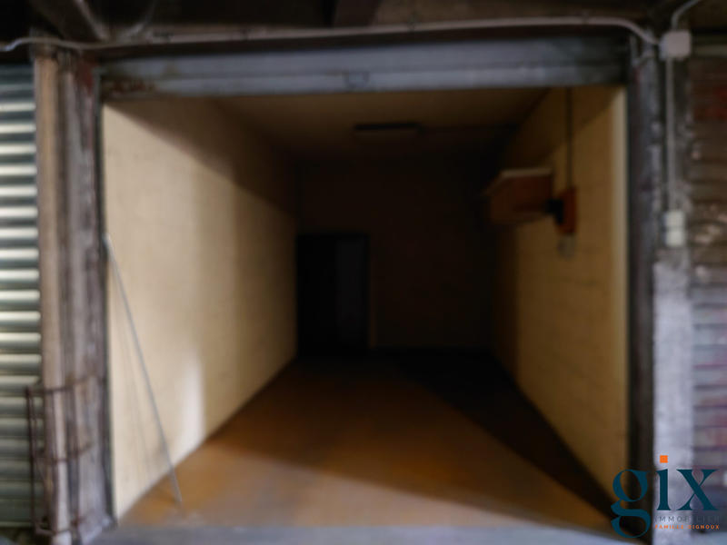 Parking / Garage - 15 m²