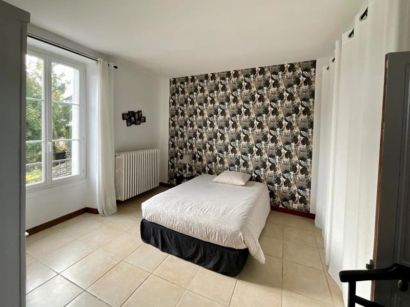 Maison - 210 m² - 6 pièces