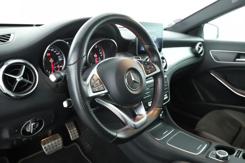 Mercedes Gla 180 Fascination 7g-Dct 122 ch