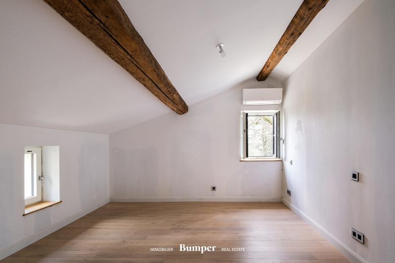 Maison ancienne - 244 m² - 7 pièces