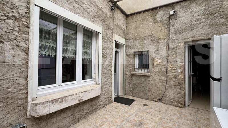 Local commercial - 44 m² - 2 pièces