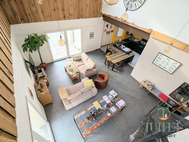 Maison contemporaine - 172 m² - 6 pièces