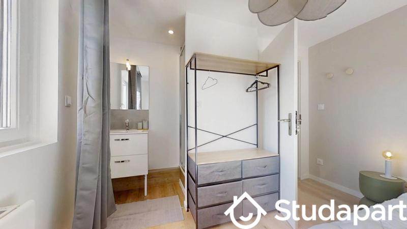 Chambre - 10 m² - 1 pièce