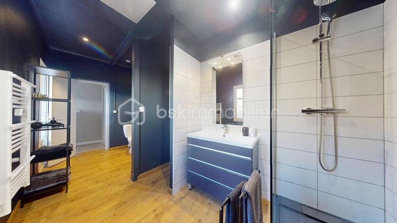 Appartement - 81 m² - 3 pièces