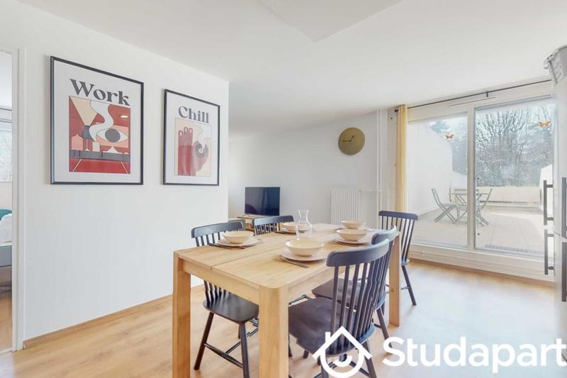 Chambre - 9 m² - 1 pièce