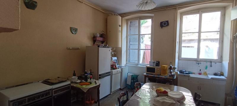 Maison - 232 m² - 8 pièces